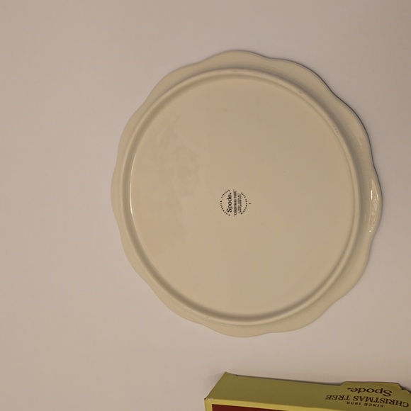 Spode Christmas Tree Appetizer Plate with Knife - Picture 7 of 13